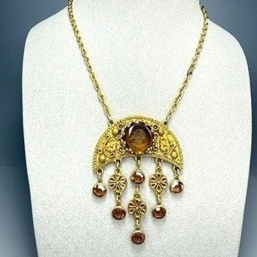 VTG Etruscan Revival Gold Tone Glass Intaglio Cameo Fringe Necklace 17"